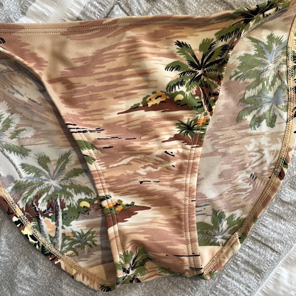 Old Navy 🌴 bathing suit - Picture 2 of 7